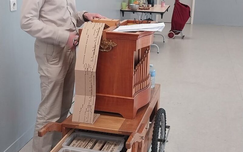 Bal des Canailles février 2023 orgue de barbarie